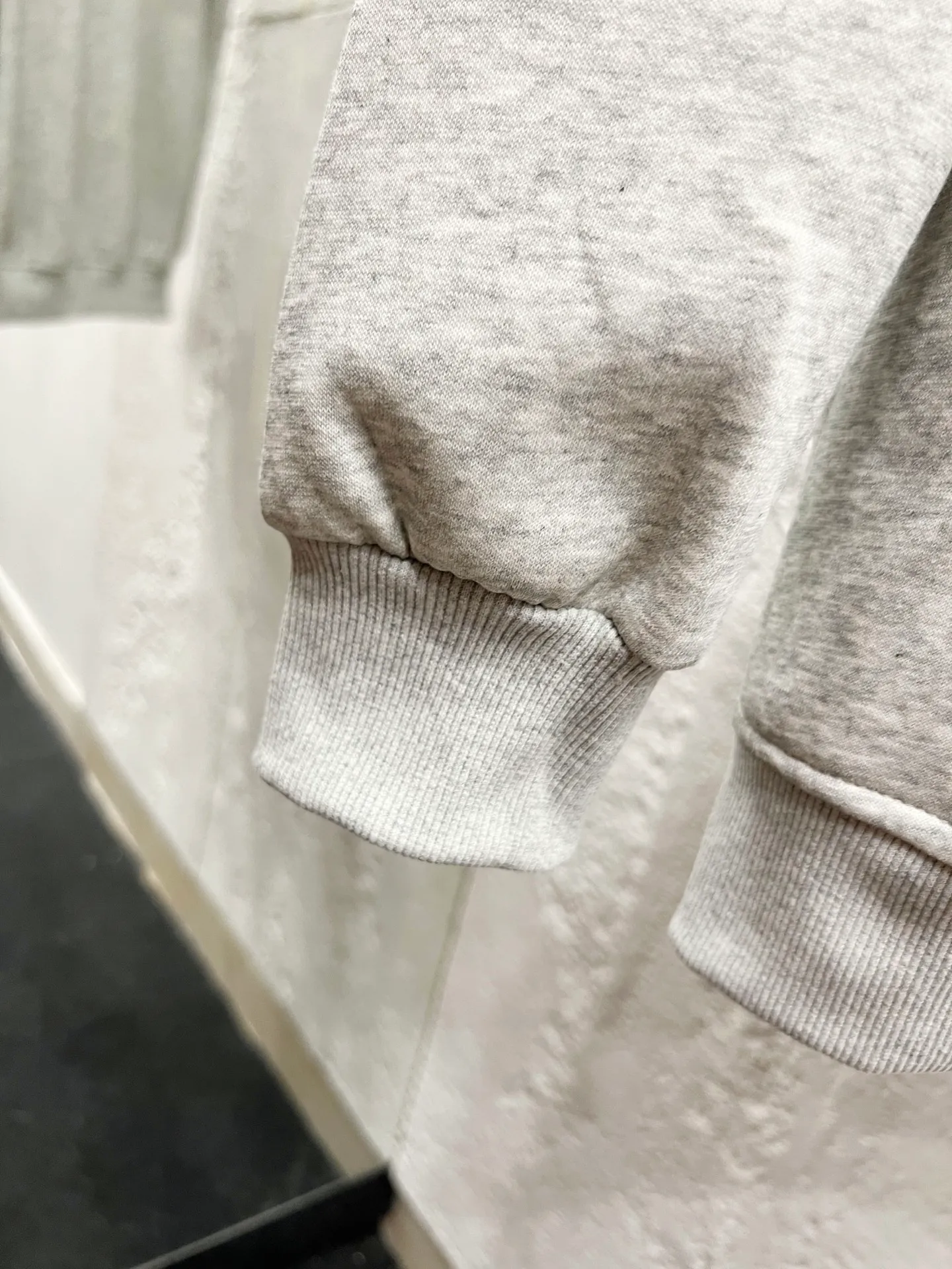 P230 Model number: T62 pure cotton zipper sweatshirt, milk white, black, navy blue, gray, four colors Size: M-90-110 catties L-110-130 catties XL-130-150 catties 2XL-150-170 catties Color: Gray